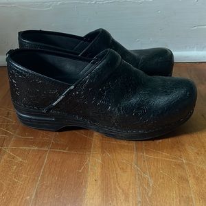 Dansko Black Floral Print Clog 39